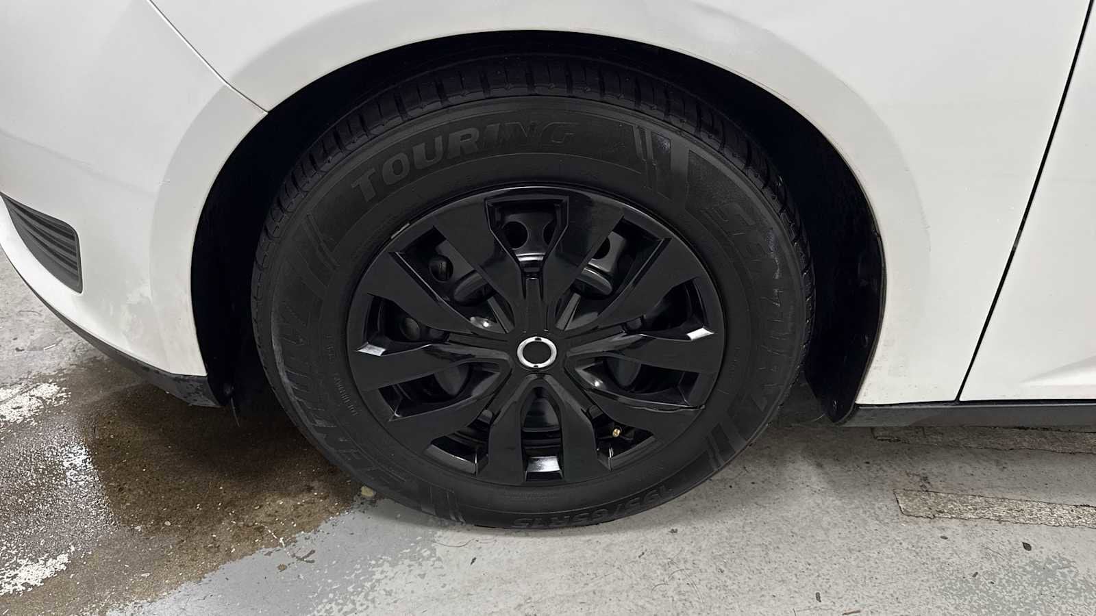 Thumbnail: 2017 Ford Focus - 10