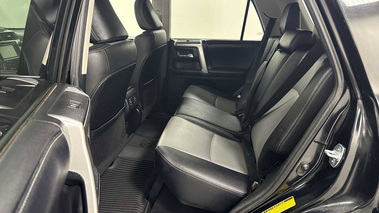 Thumbnail: 2019 Toyota 4Runner - 25