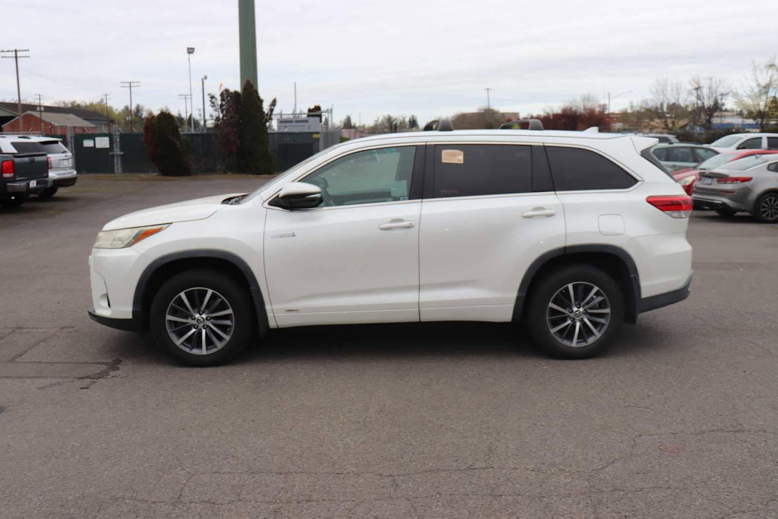 Thumbnail: 2017 Toyota Highlander - 8