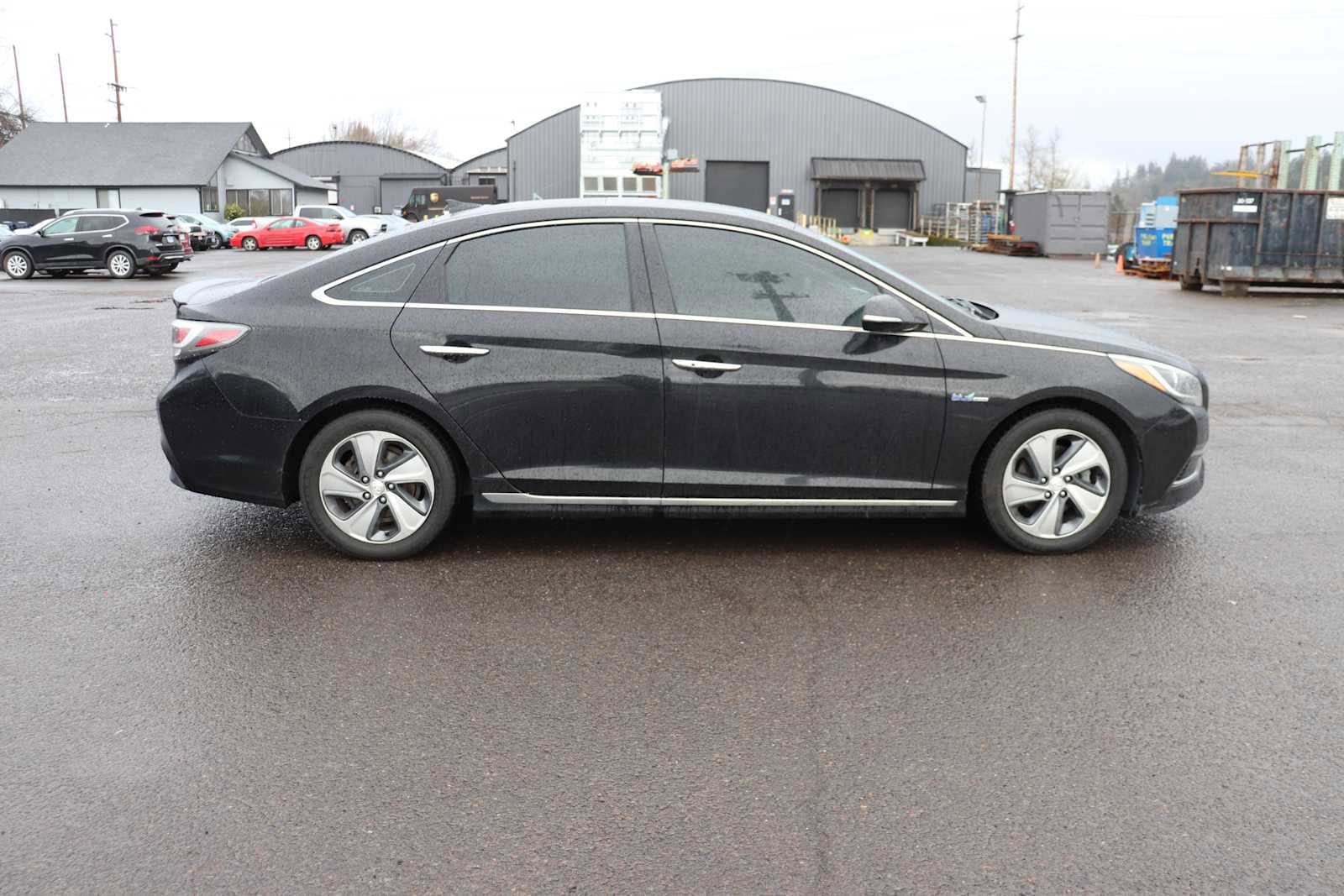 Thumbnail: 2017 Hyundai Sonata - 4