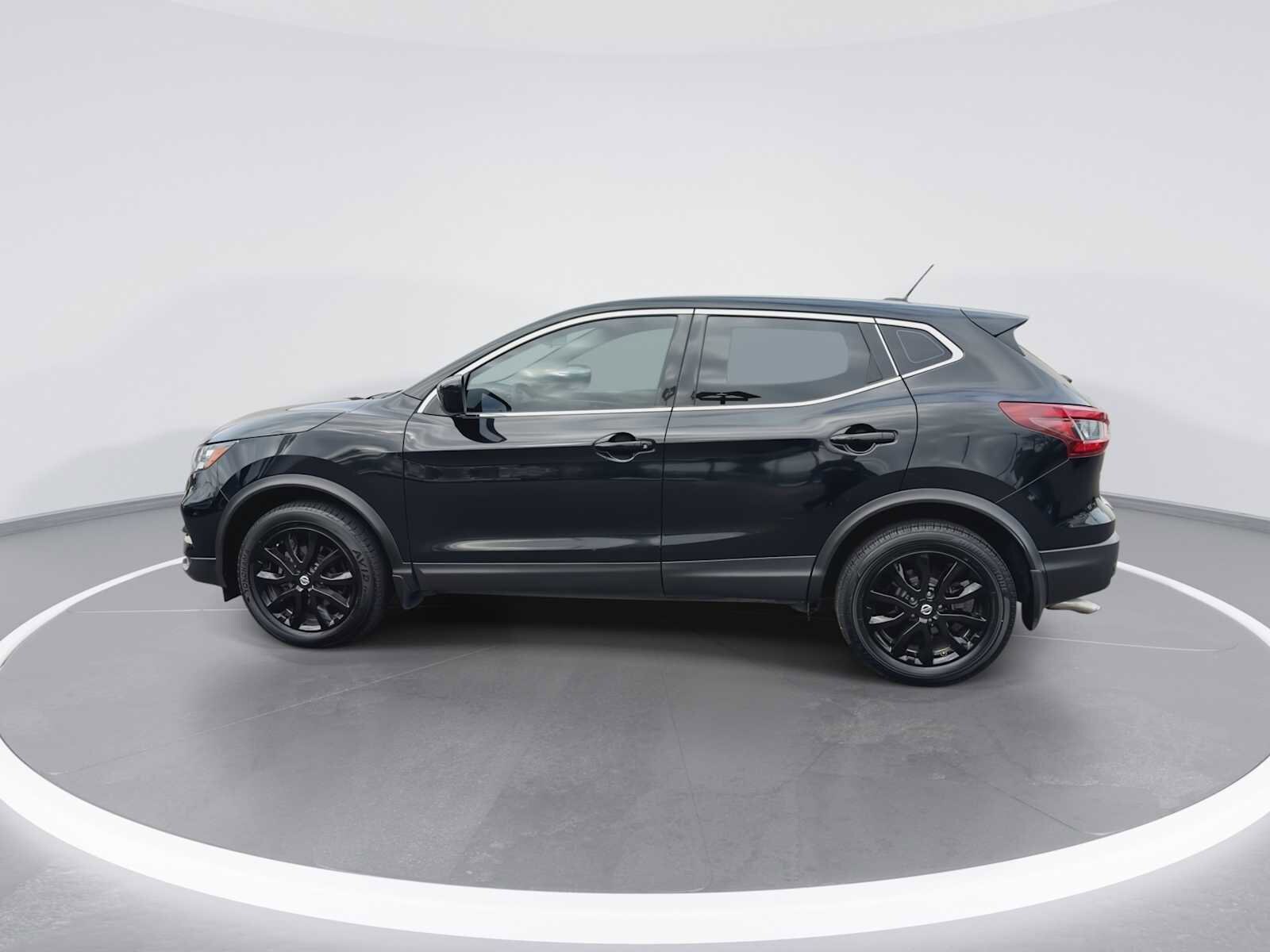 Thumbnail: 2022 Nissan Rogue Sport - 5