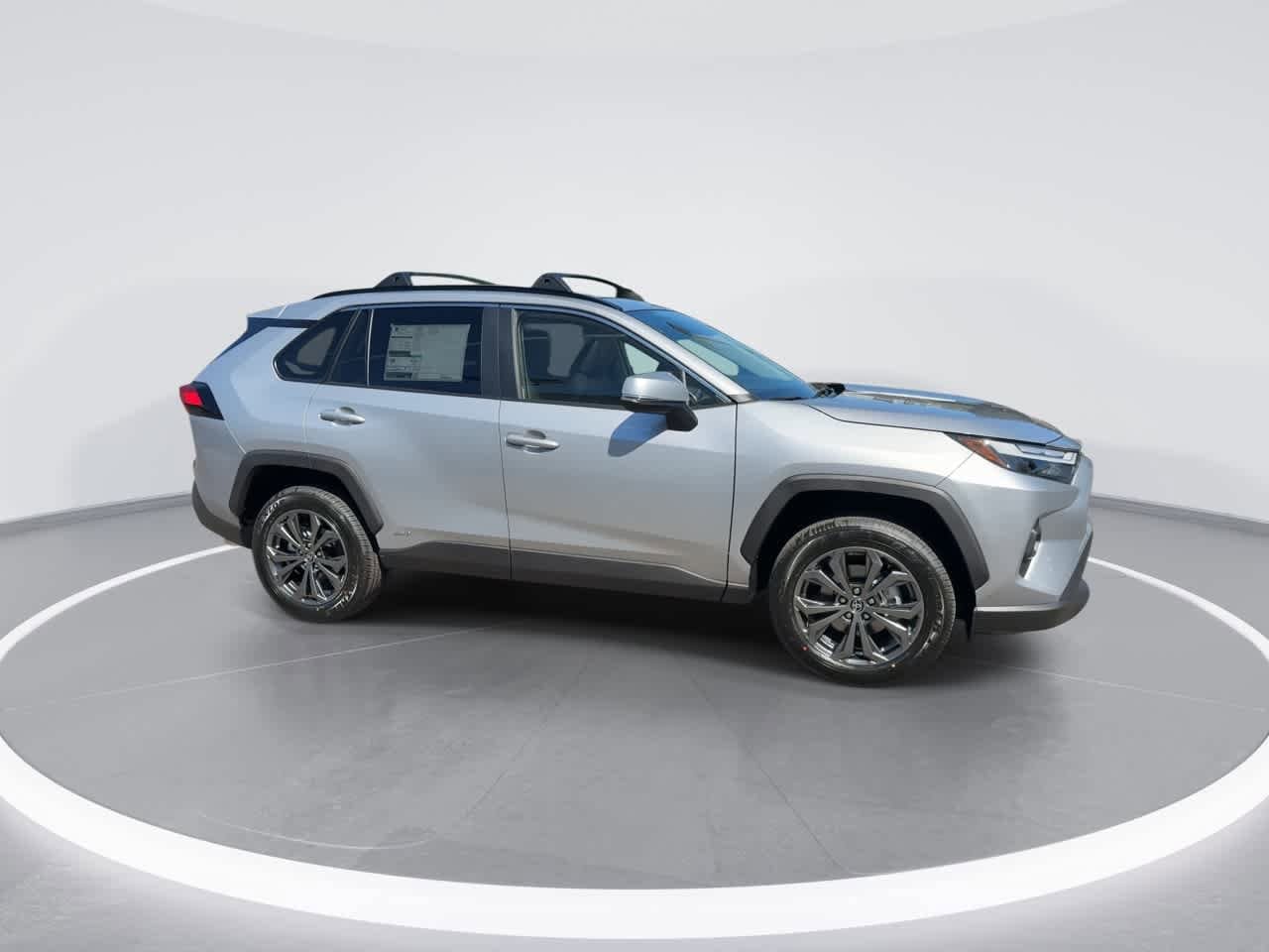 Thumbnail: 2025 Toyota RAV4 - 9