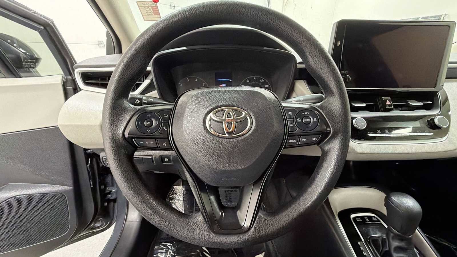 Thumbnail: 2025 Toyota Corolla - 16