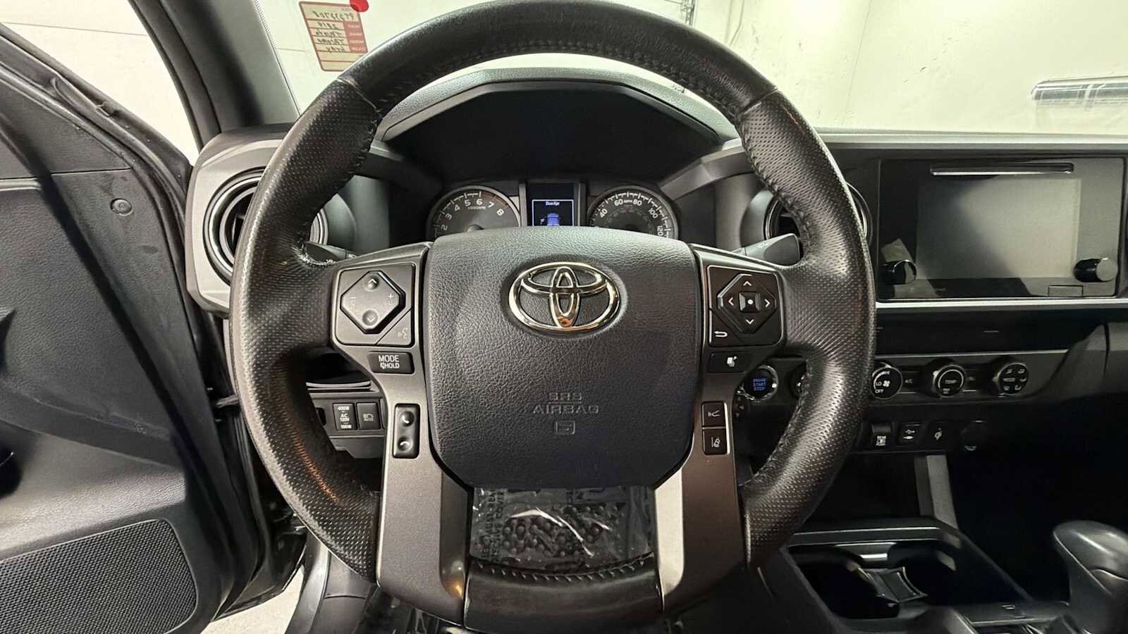 Thumbnail: 2019 Toyota Tacoma - 16