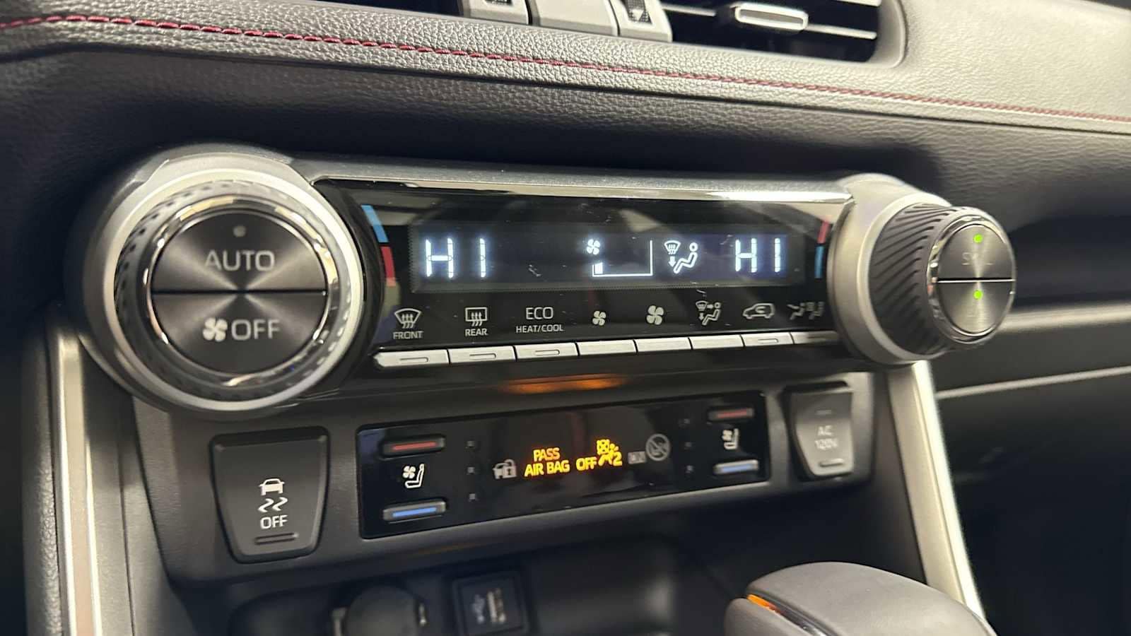 Thumbnail: 2025 Toyota RAV4 - 21