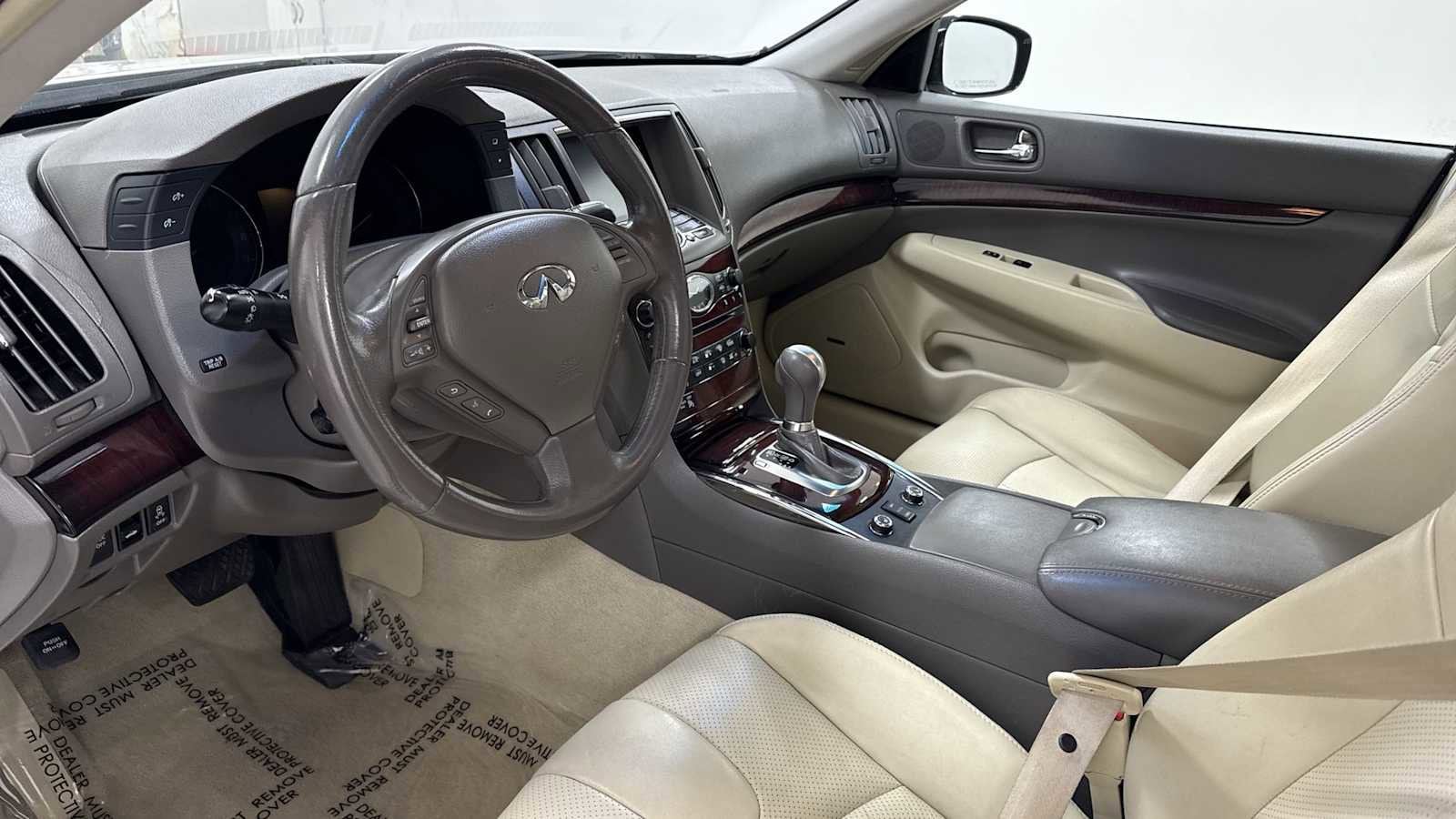 Thumbnail: 2010 INFINITI G37 - 12