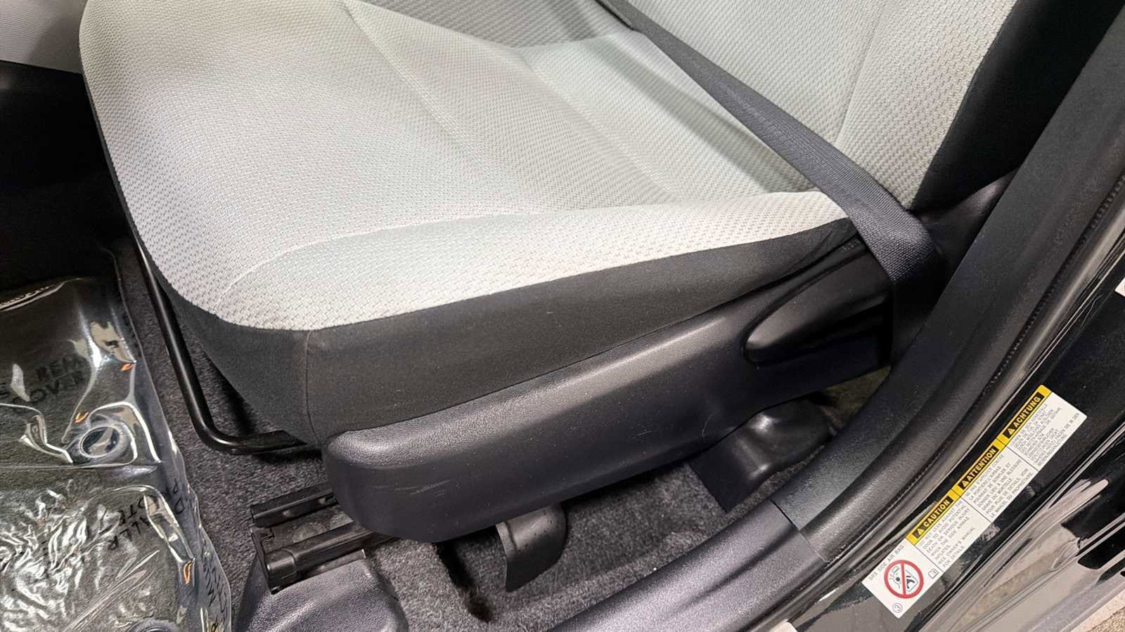 Thumbnail: 2014 Toyota Prius c - 14