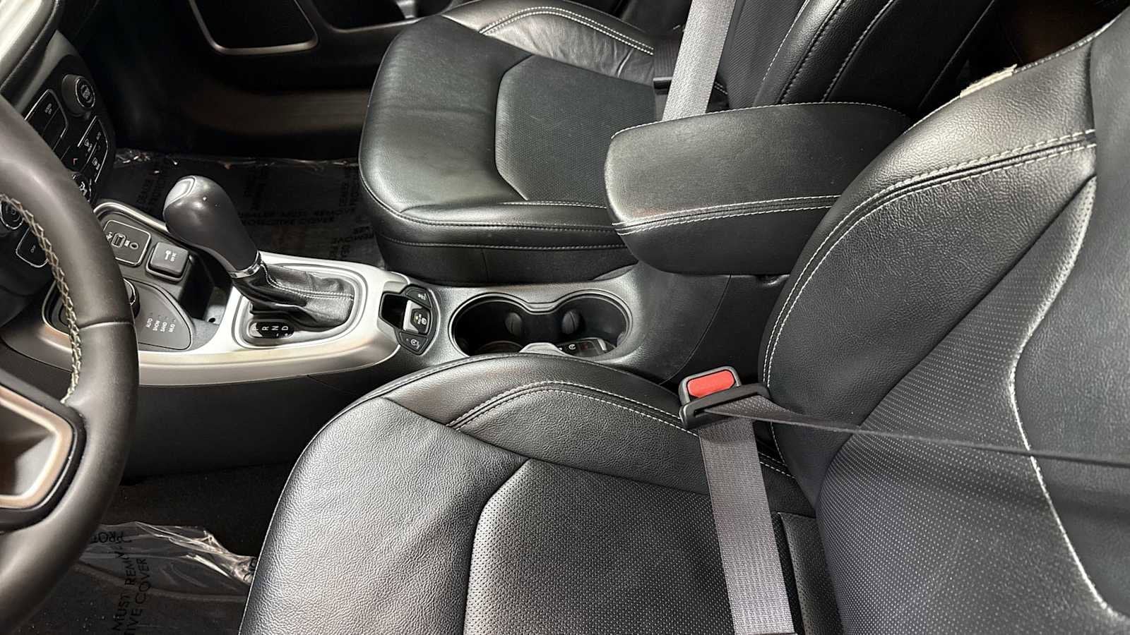 Thumbnail: 2021 Jeep Compass - 23