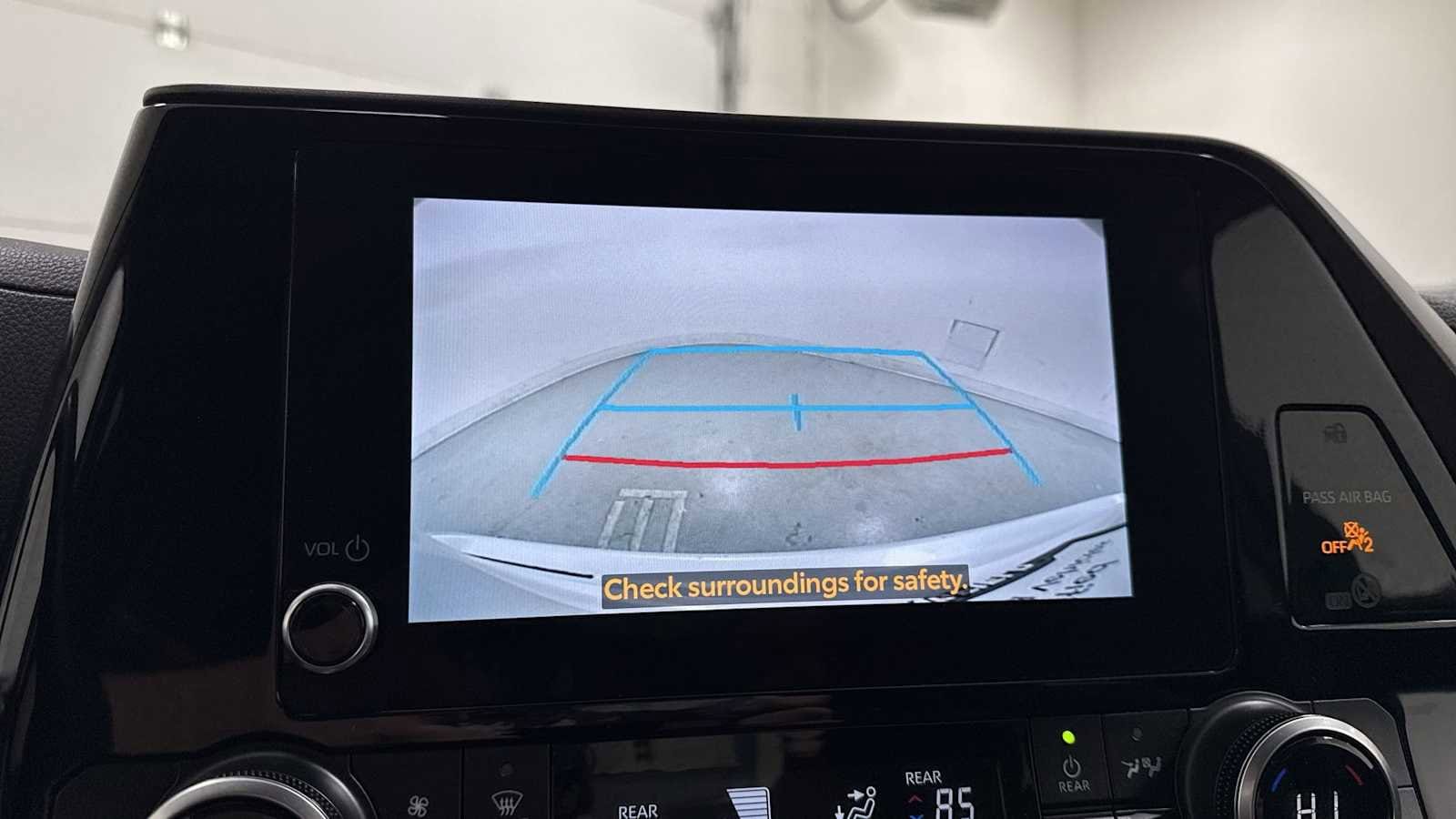 Thumbnail: 2023 Toyota Highlander - 19