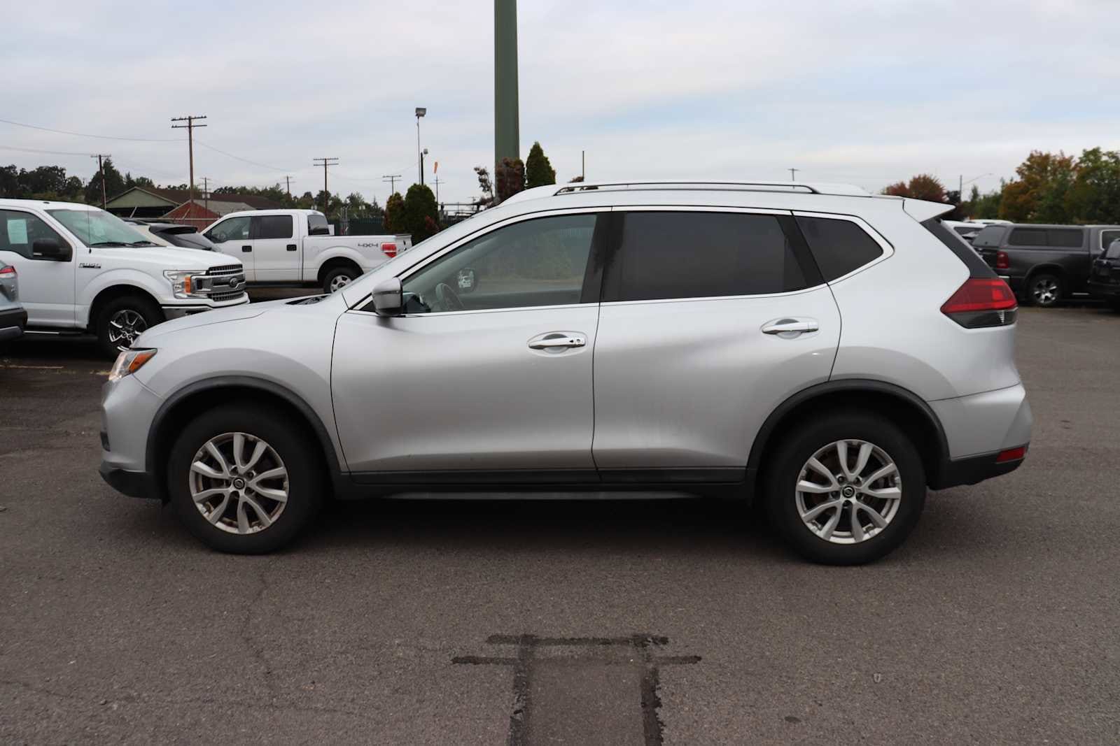 Thumbnail: 2018 Nissan Rogue - 8