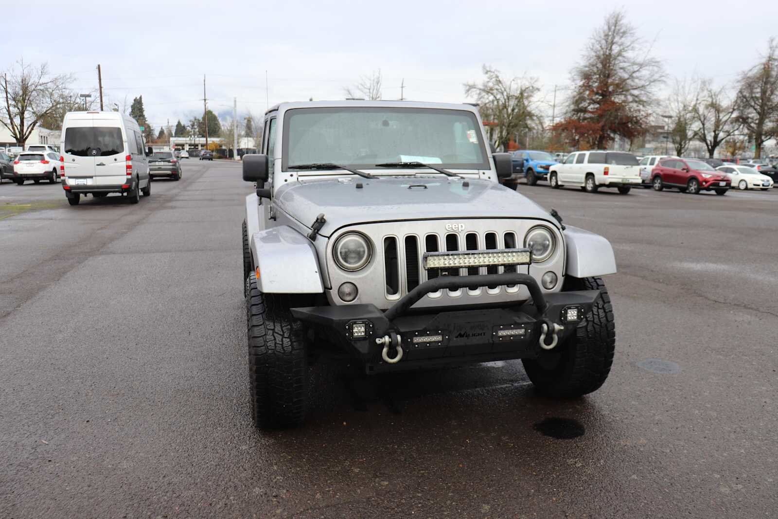 2016 Jeep Wrangler Unlimited Sahara photo 3