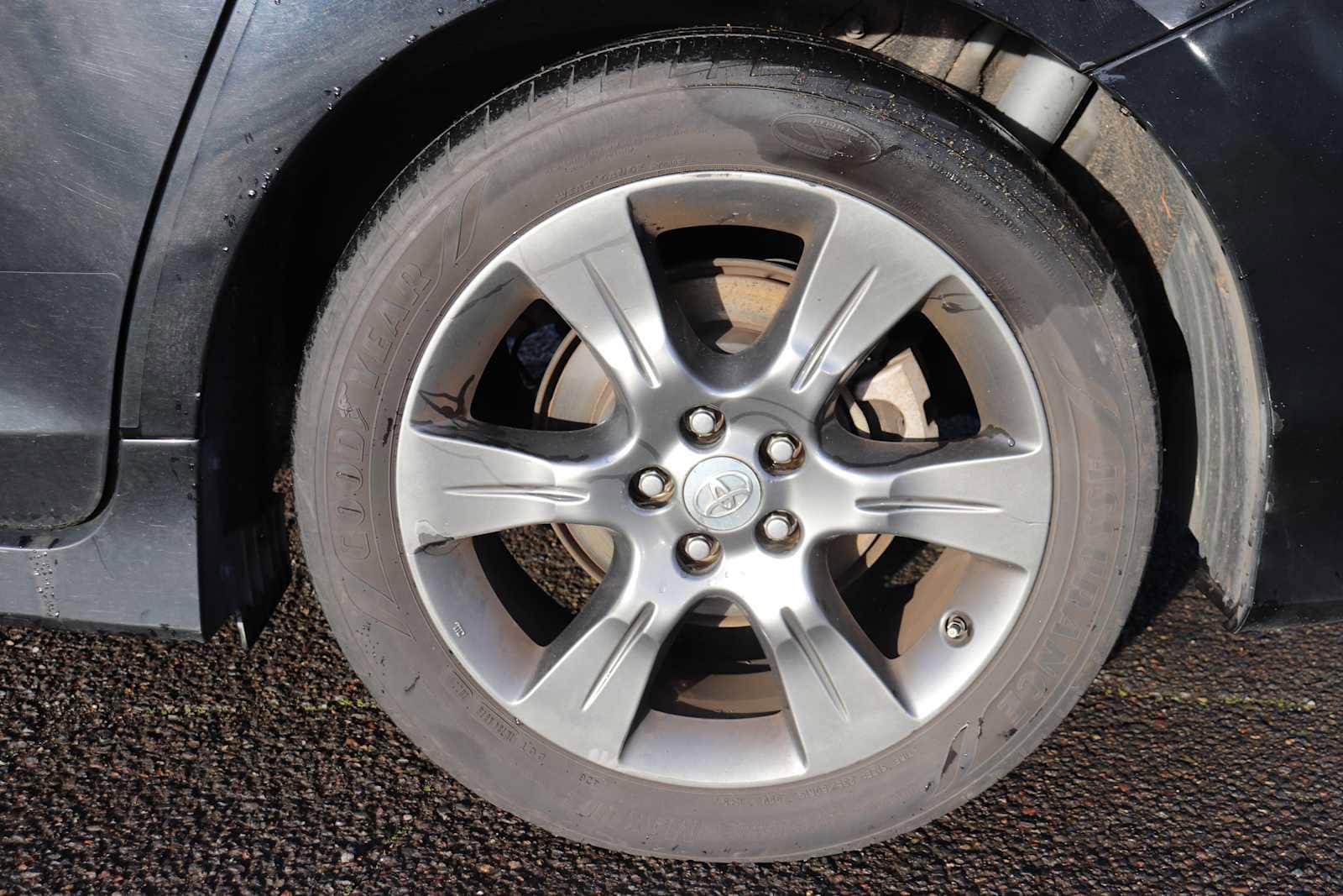 Thumbnail: 2016 Toyota Sienna - 9