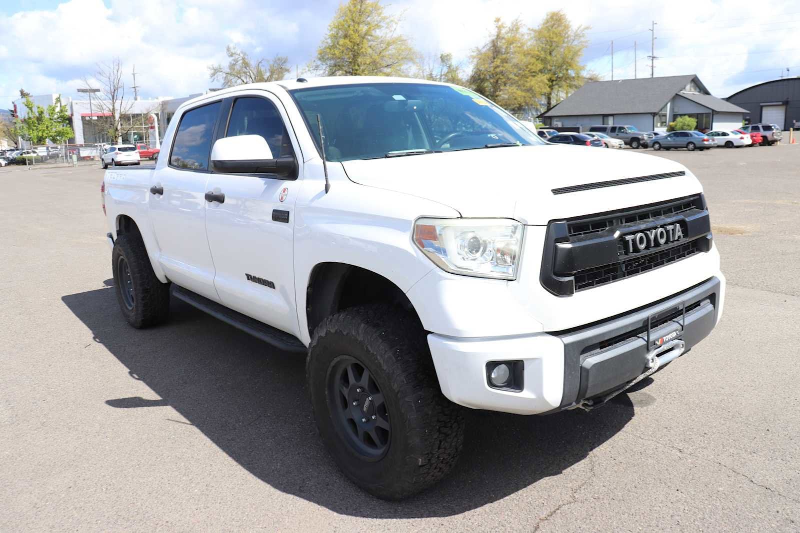 Thumbnail: 2017 Toyota Tundra - 3