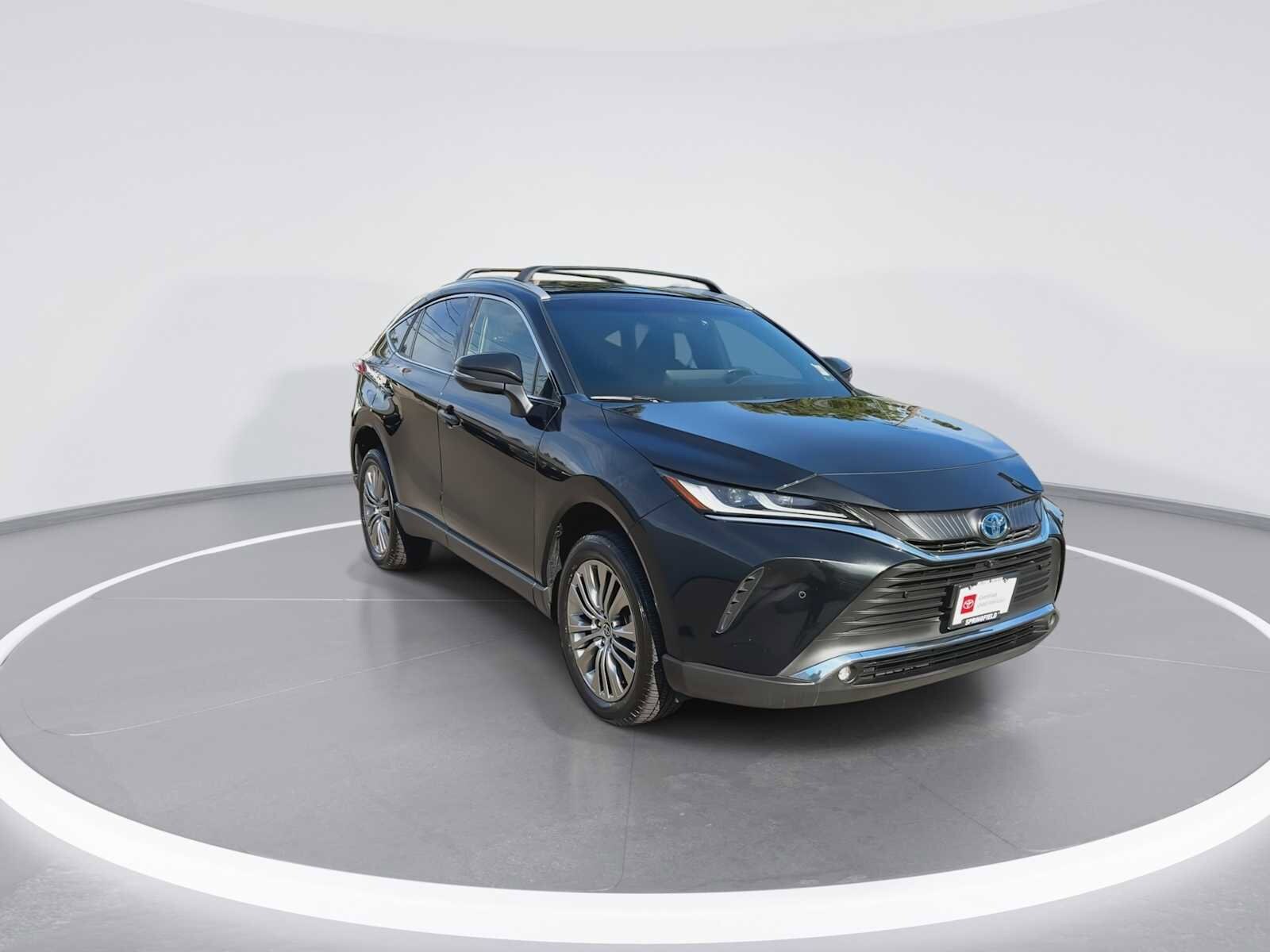 2022 Toyota Venza Limited photo 2