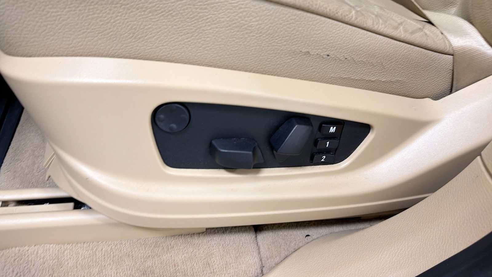 Thumbnail: 2013 BMW X5 - 15