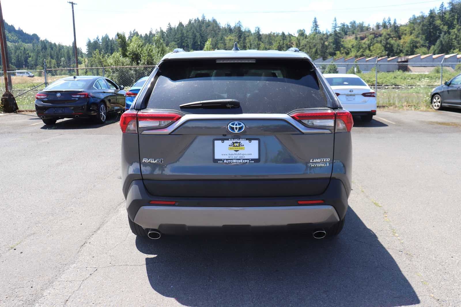 Thumbnail: 2020 Toyota RAV4 - 6