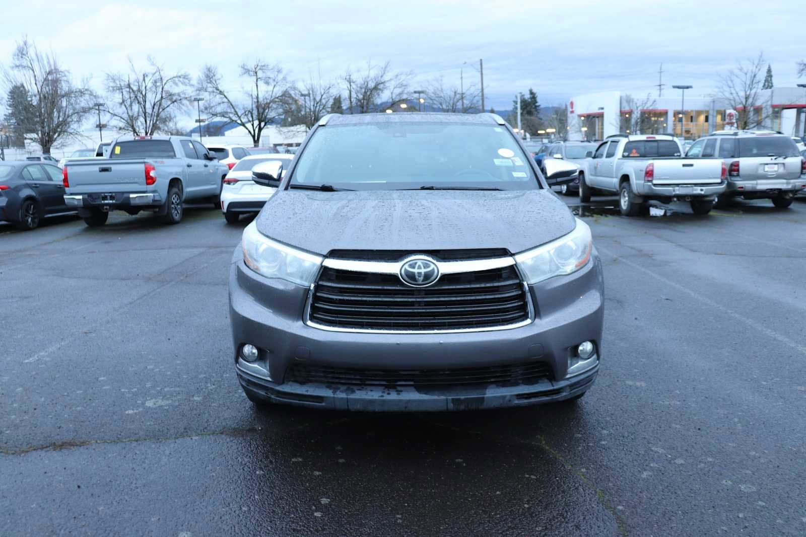 Thumbnail: 2015 Toyota Highlander - 2