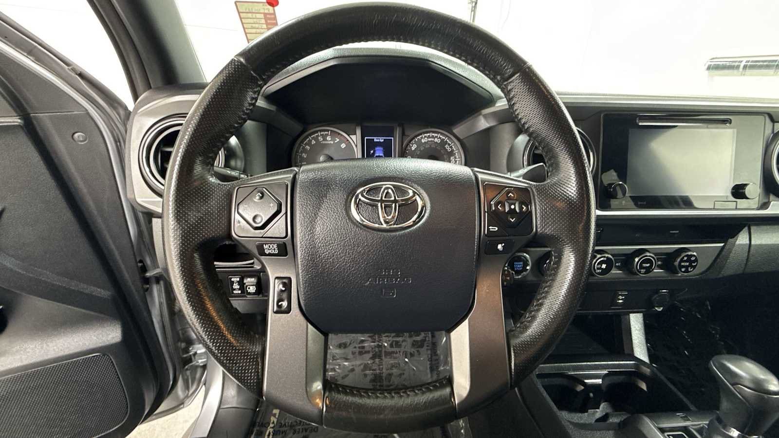 Thumbnail: 2017 Toyota Tacoma - 16