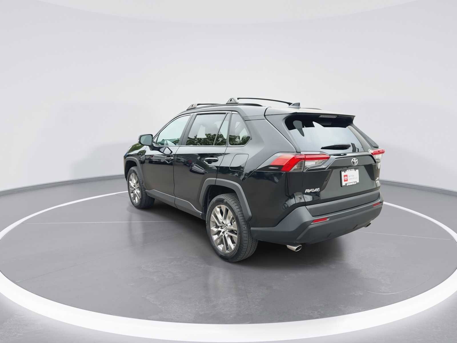 Thumbnail: 2019 Toyota RAV4 - 6