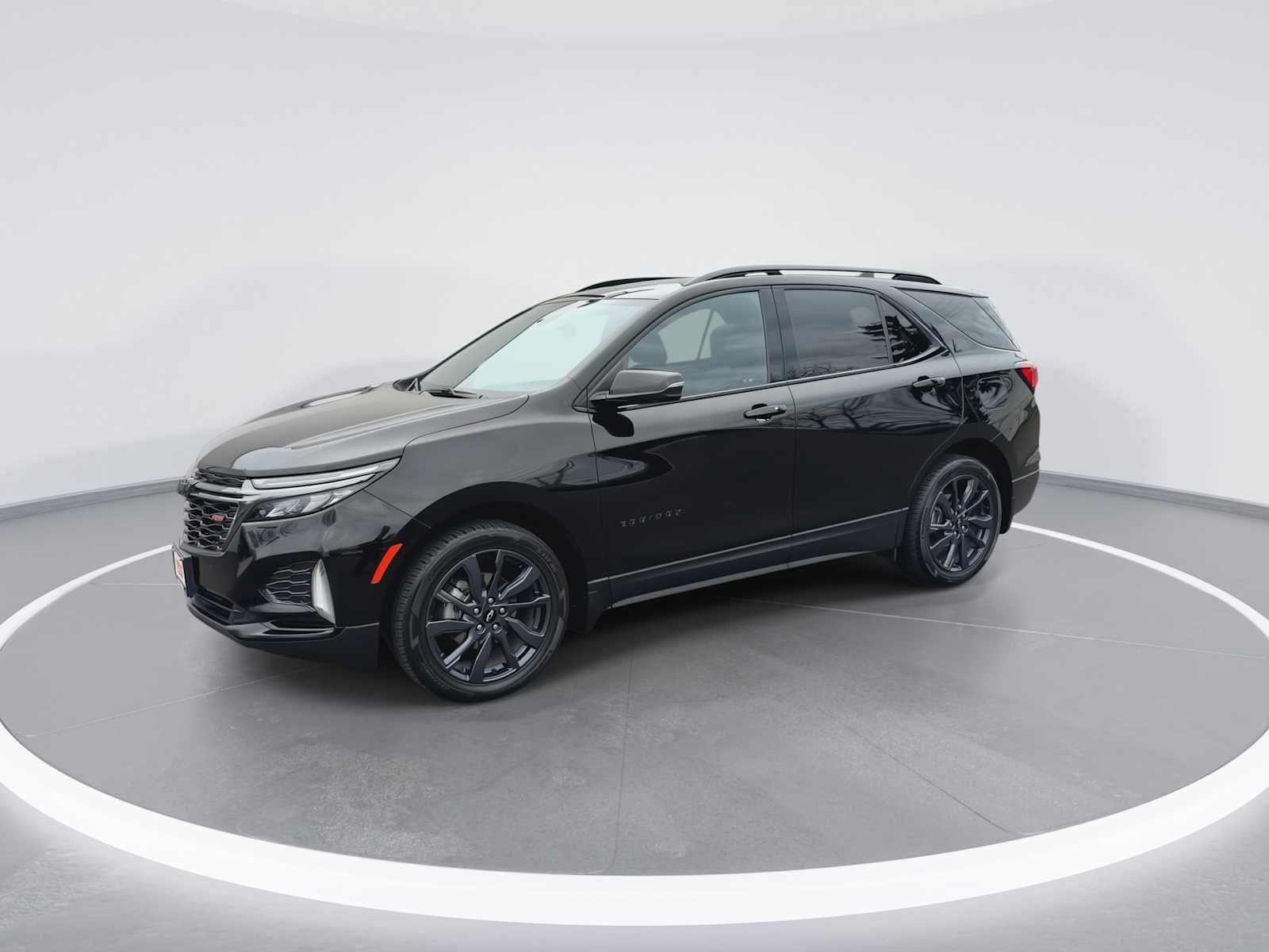 Thumbnail: 2022 Chevrolet Equinox - 4