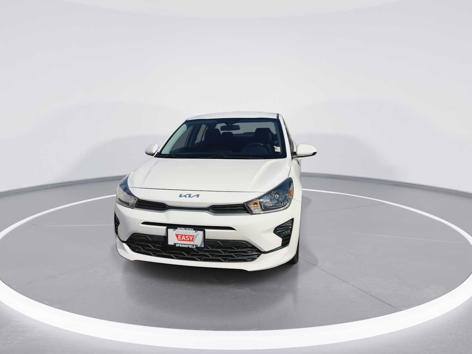 Thumbnail: 2022 Kia Rio - 3