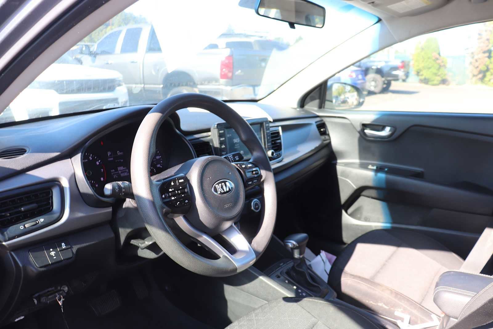 Thumbnail: 2019 Kia Rio - 10