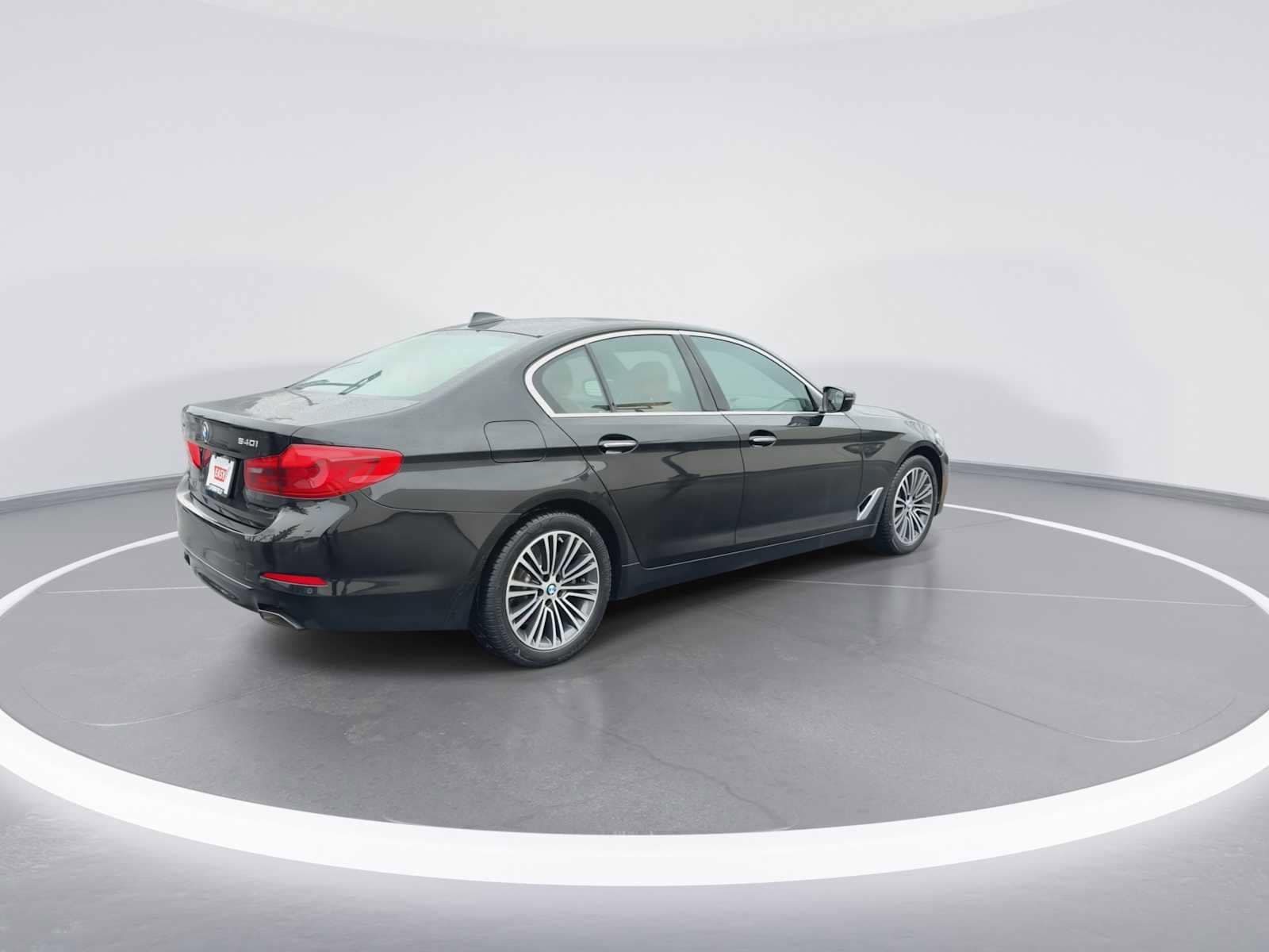 Thumbnail: 2018 BMW 5 Series - 8