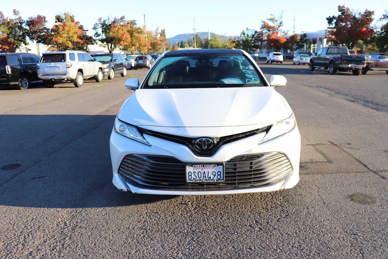 2020 Toyota Camry XLE photo 2