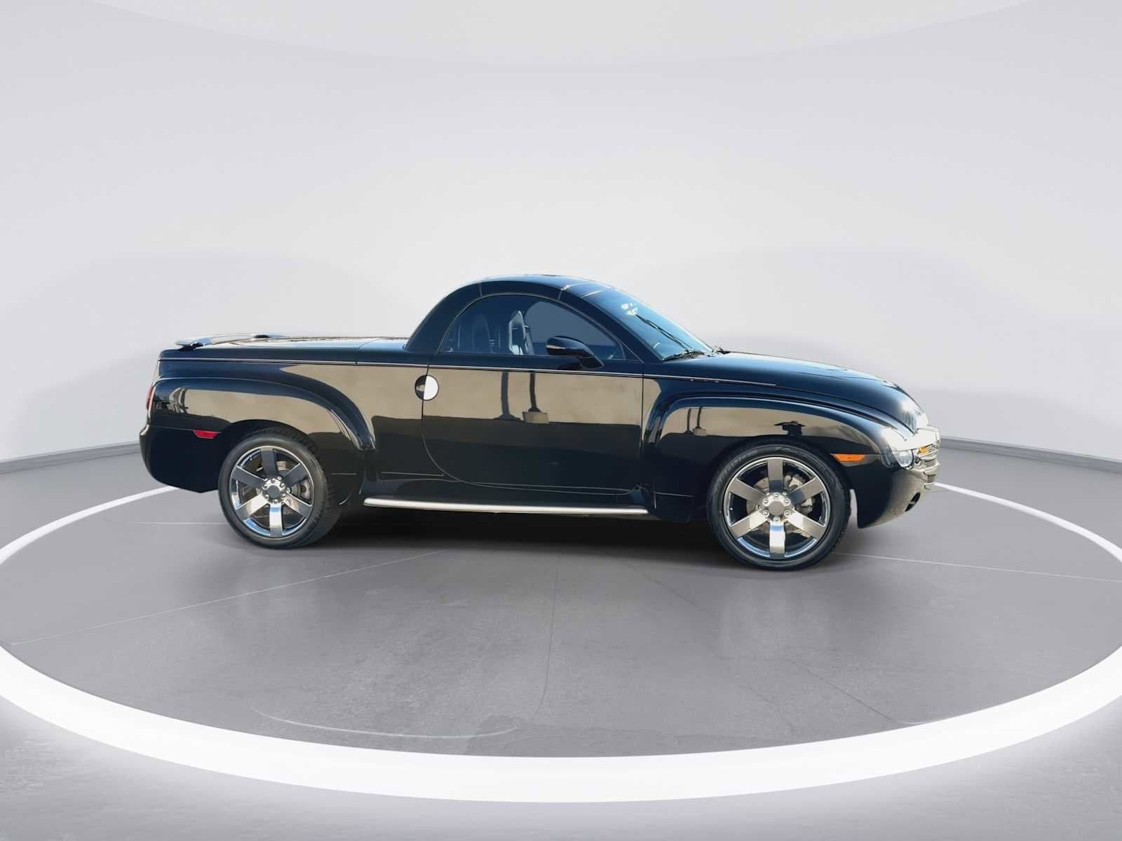 Thumbnail: 2004 Chevrolet SSR - 9