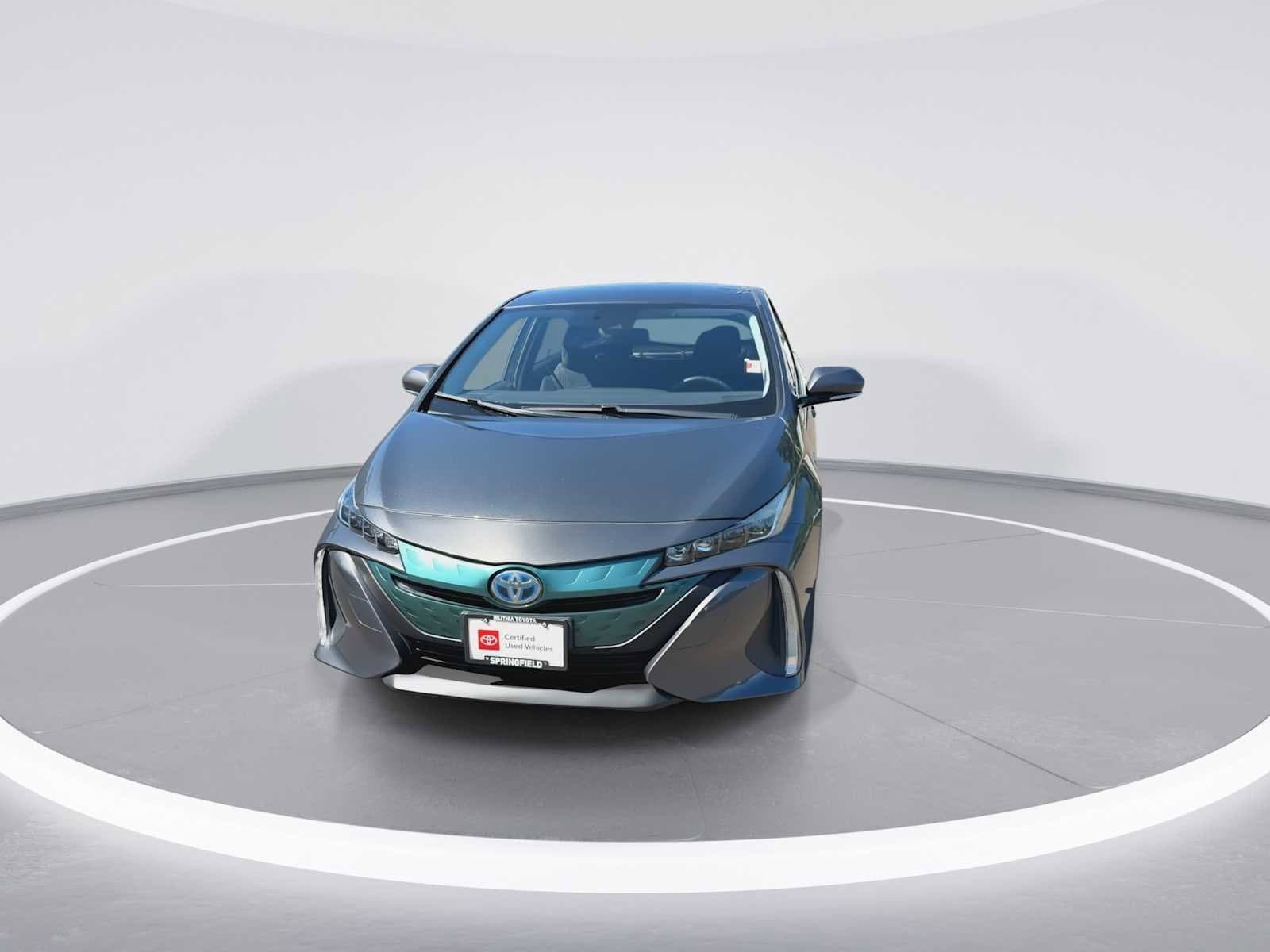 Thumbnail: 2017 Toyota Prius Prime - 3