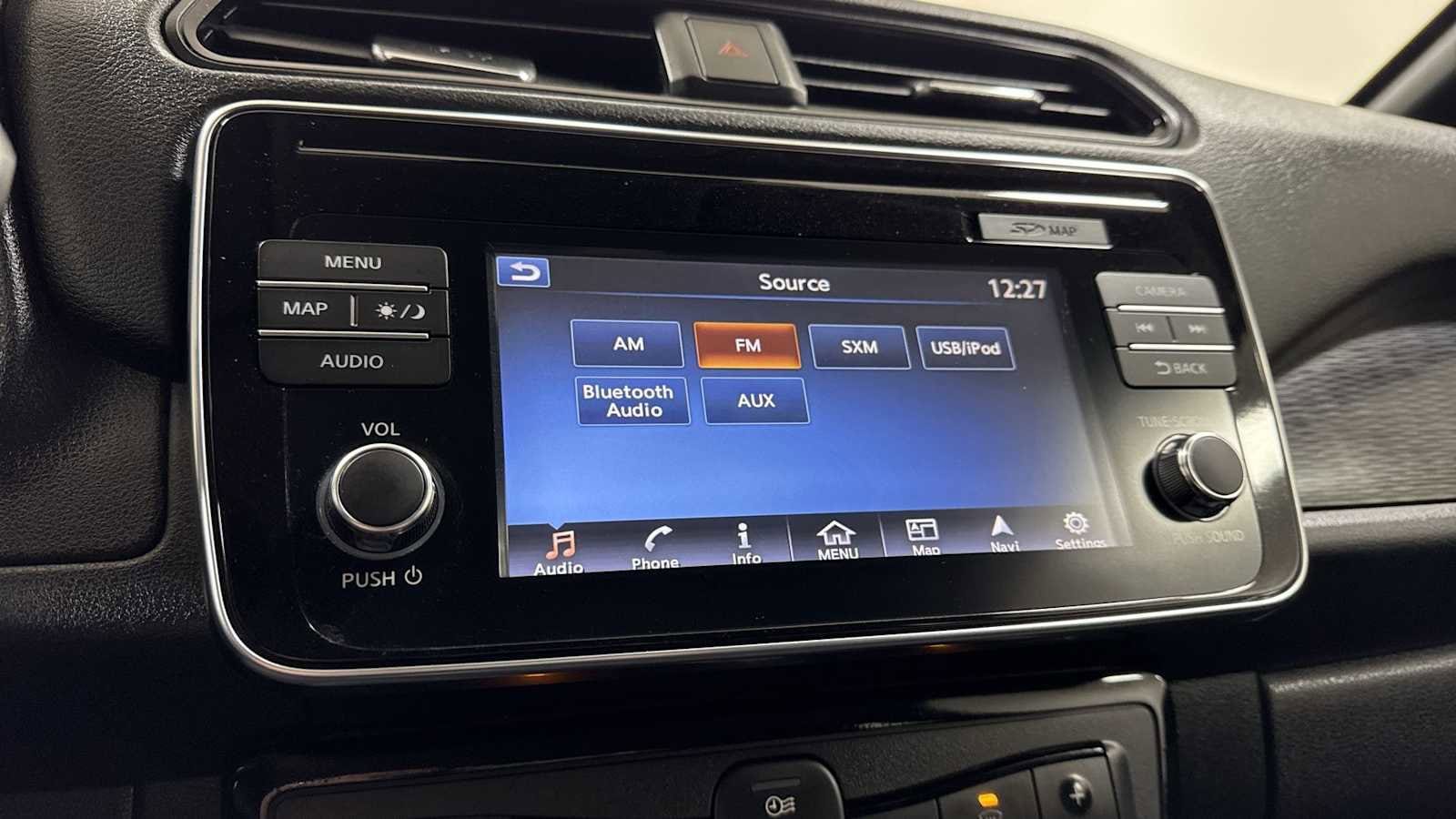 Thumbnail: 2018 Nissan Leaf - 18