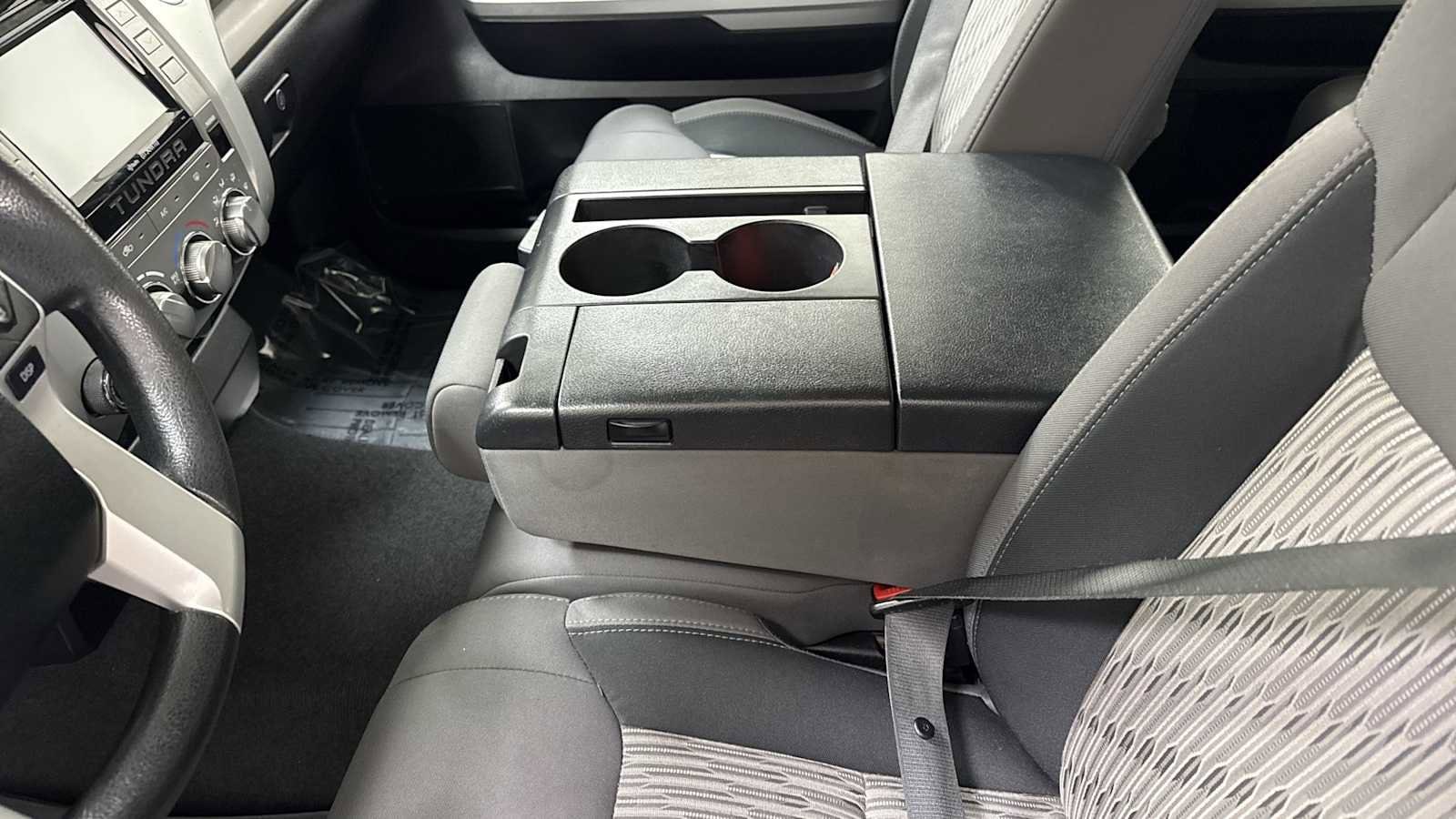 Thumbnail: 2016 Toyota Tundra - 23