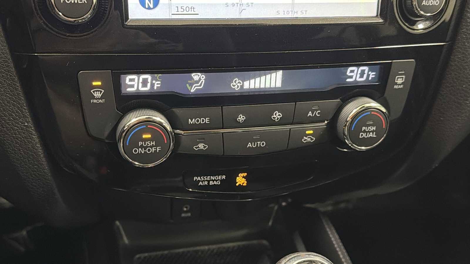 Thumbnail: 2018 Nissan Rogue Sport - 21