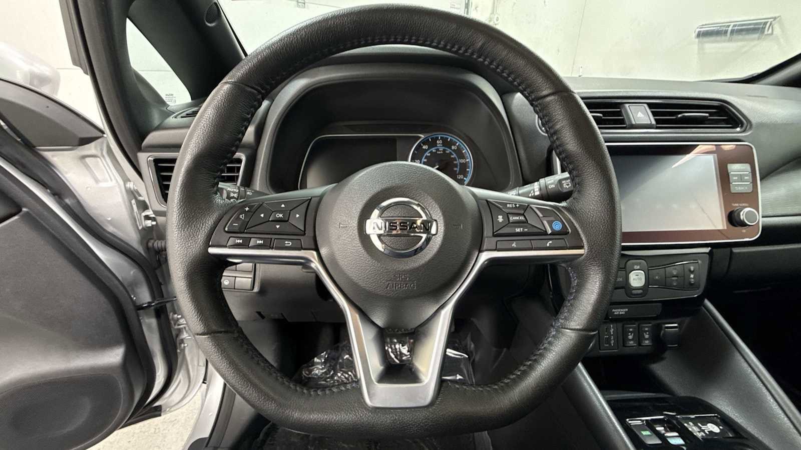 Thumbnail: 2021 Nissan Leaf - 16