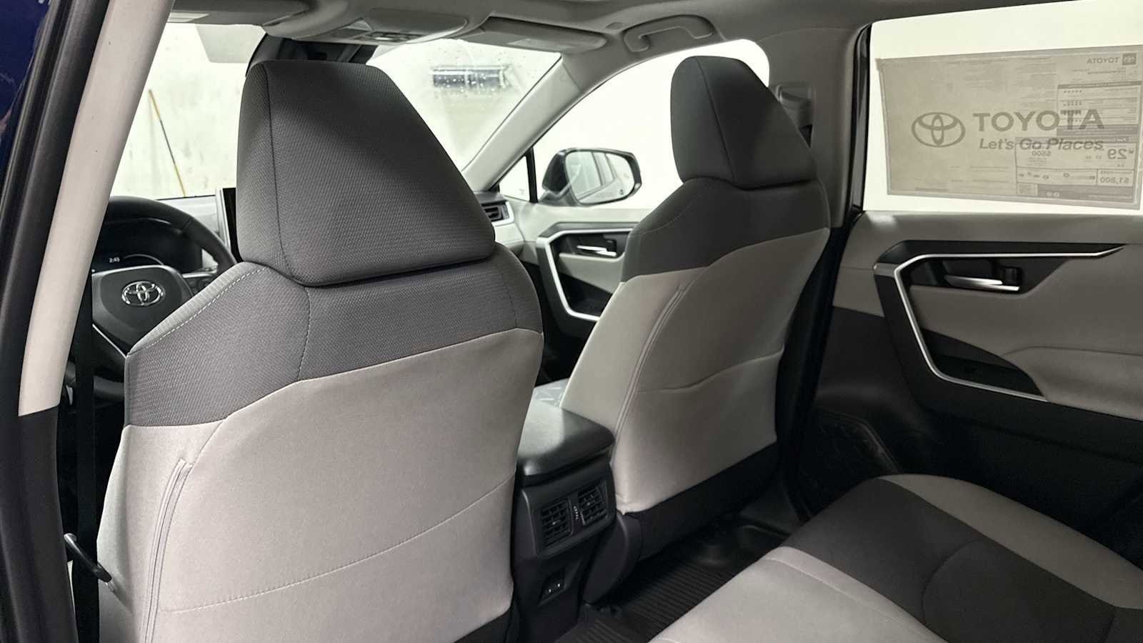 Thumbnail: 2025 Toyota RAV4 - 26