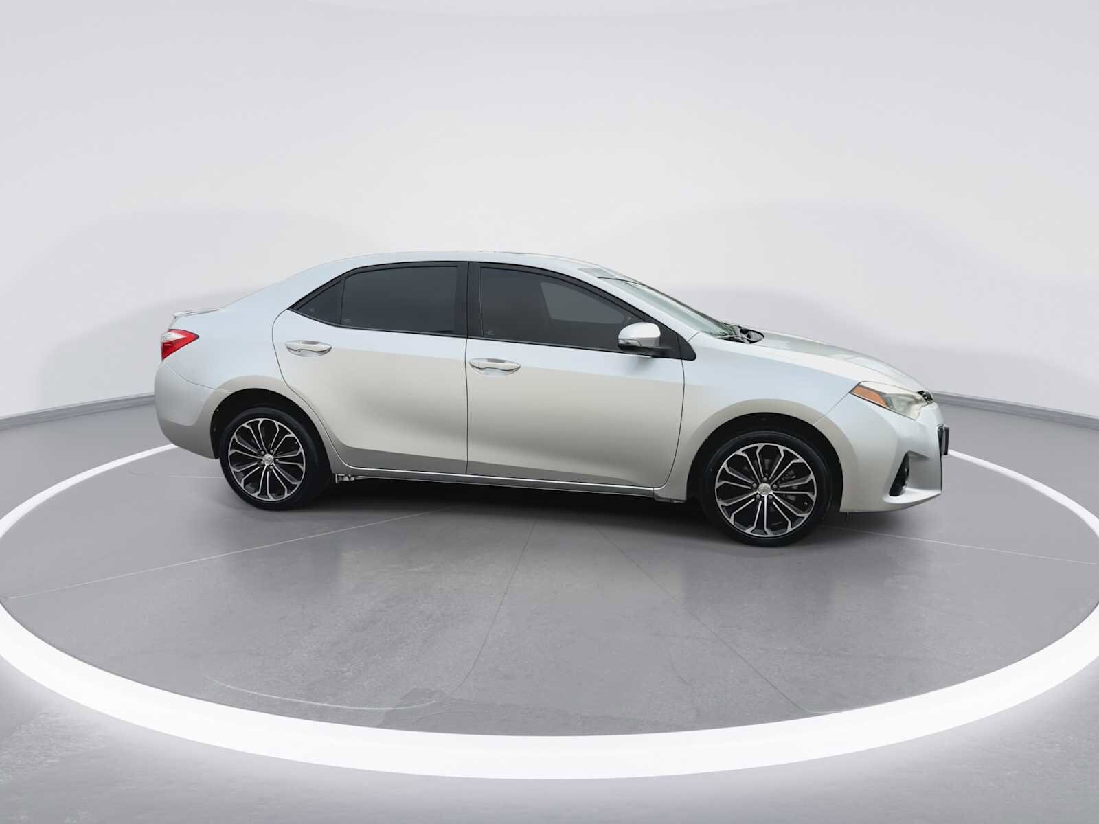 Thumbnail: 2016 Toyota Corolla - 9