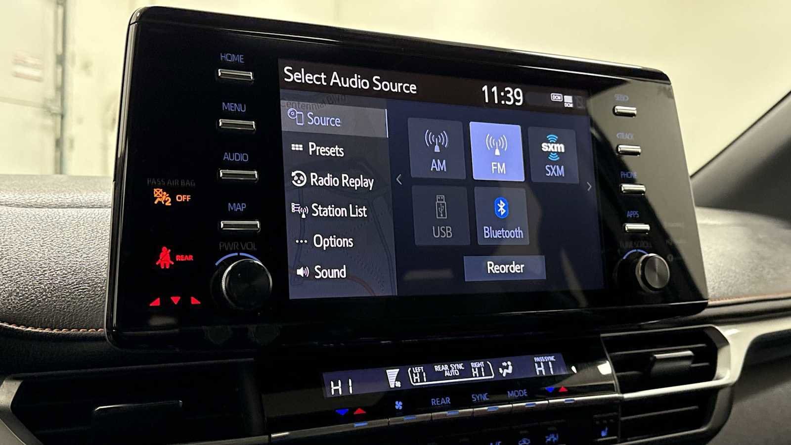 Thumbnail: 2021 Toyota Sienna - 18