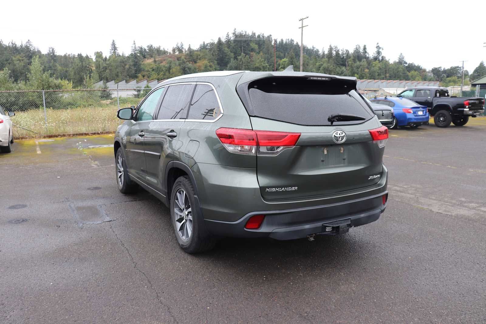 Thumbnail: 2017 Toyota Highlander - 7