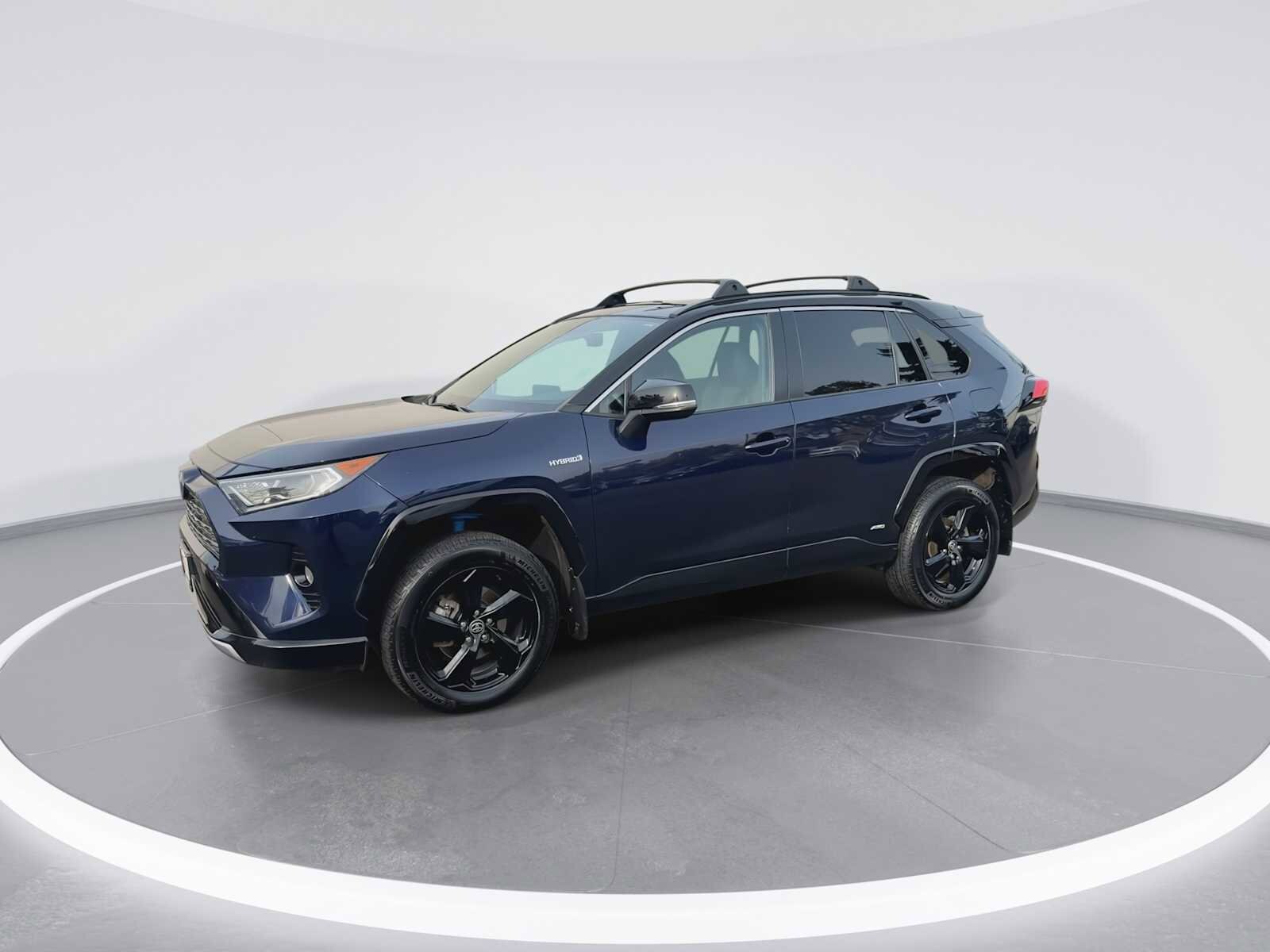 Thumbnail: 2021 Toyota RAV4 - 4