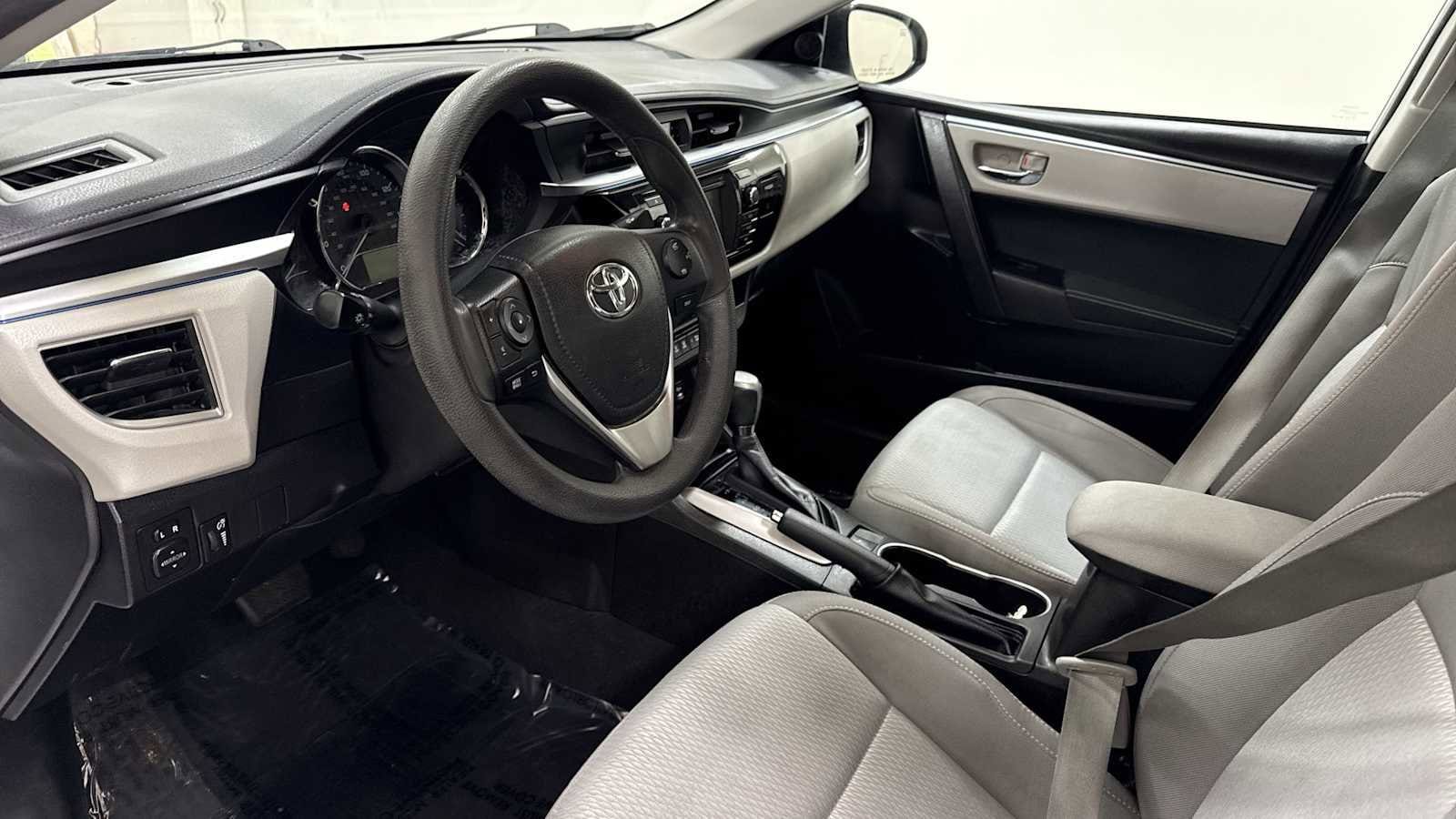 Thumbnail: 2015 Toyota Corolla - 12