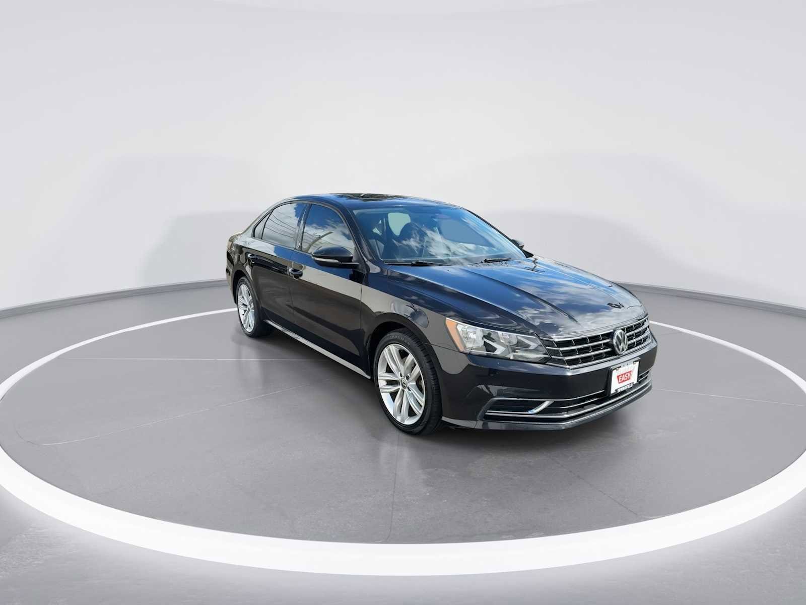 Thumbnail: 2019 Volkswagen Passat - 2
