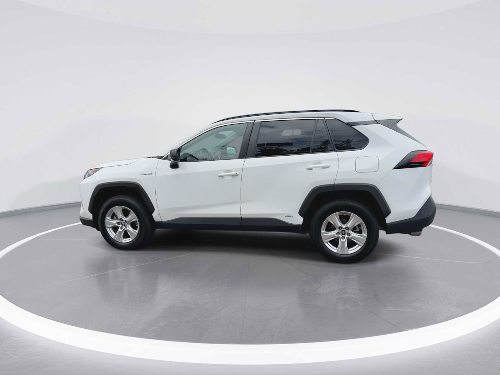 Thumbnail: 2021 Toyota RAV4 - 5