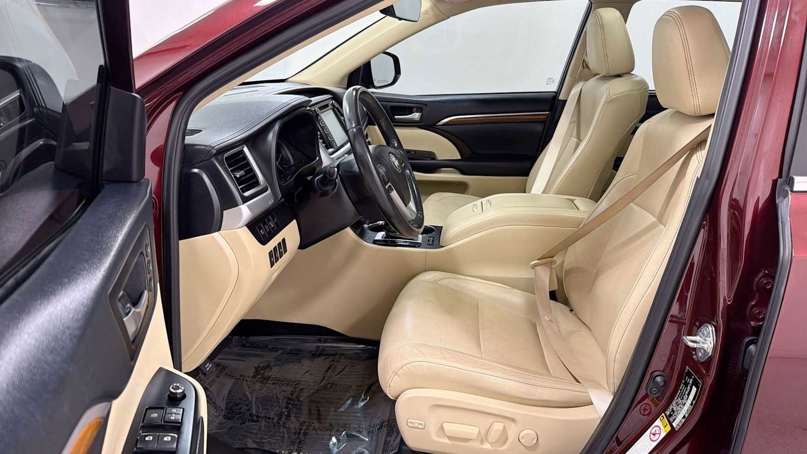 Thumbnail: 2019 Toyota Highlander - 13
