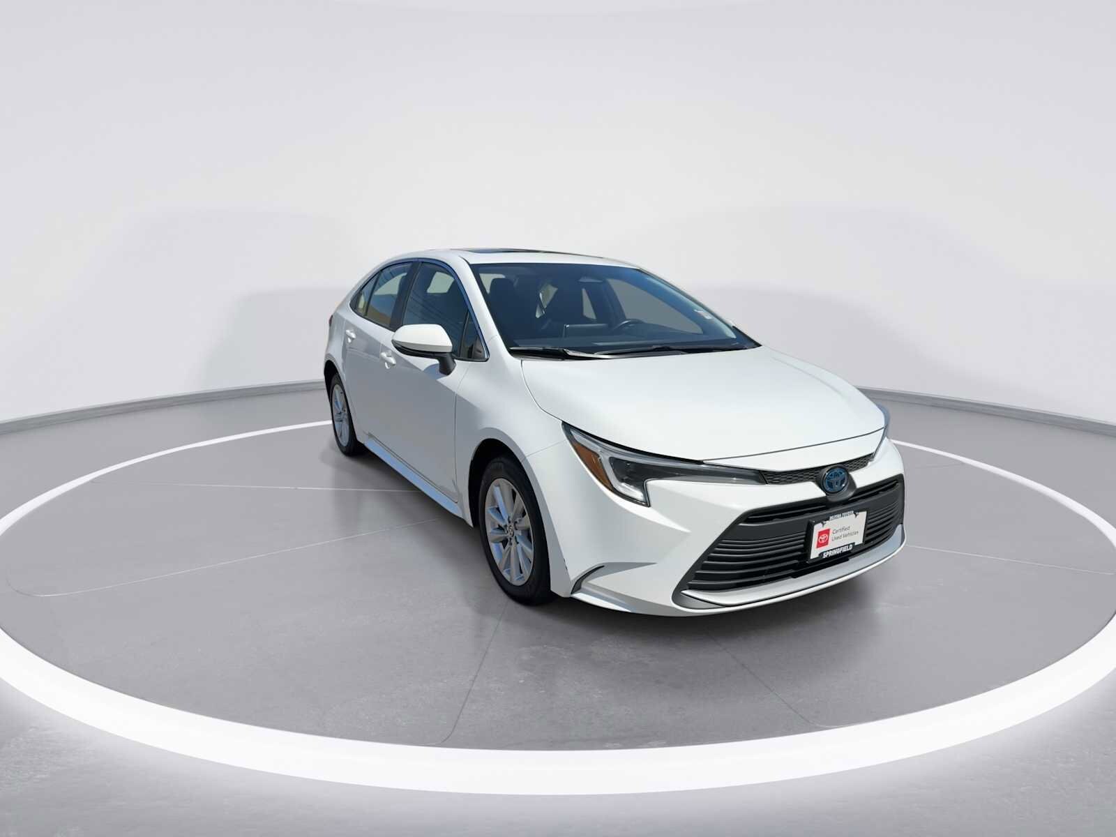 2024 Toyota Corolla Hybrid XLE photo 2