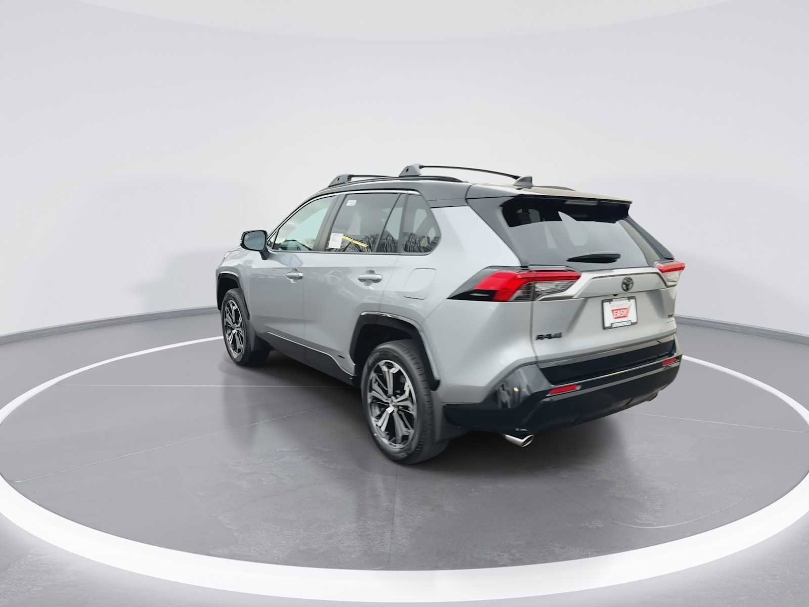 Thumbnail: 2025 Toyota RAV4 - 6