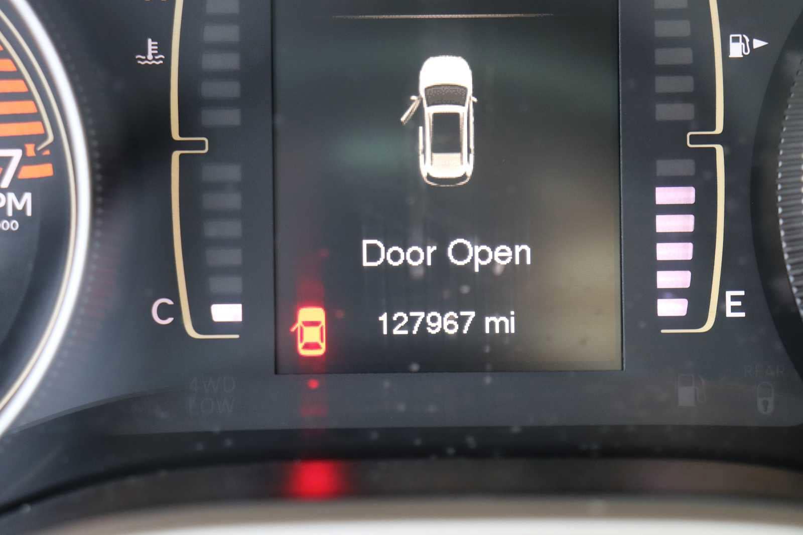 Thumbnail: 2017 Jeep Cherokee - 11