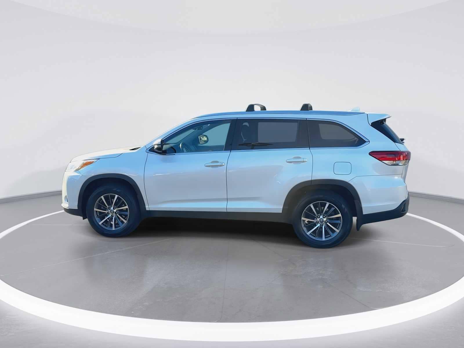 Thumbnail: 2019 Toyota Highlander - 5