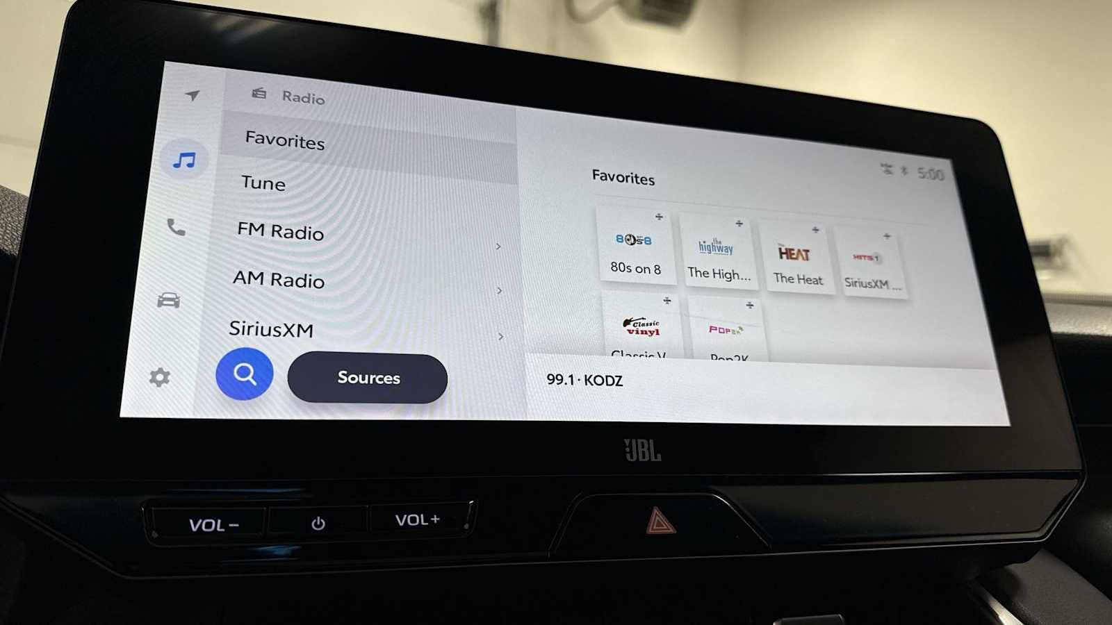 Thumbnail: 2023 Toyota Venza - 18