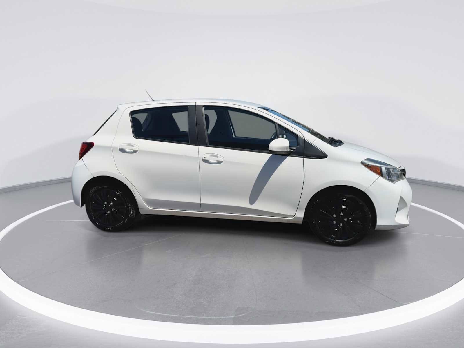 Thumbnail: 2017 Toyota Yaris - 9