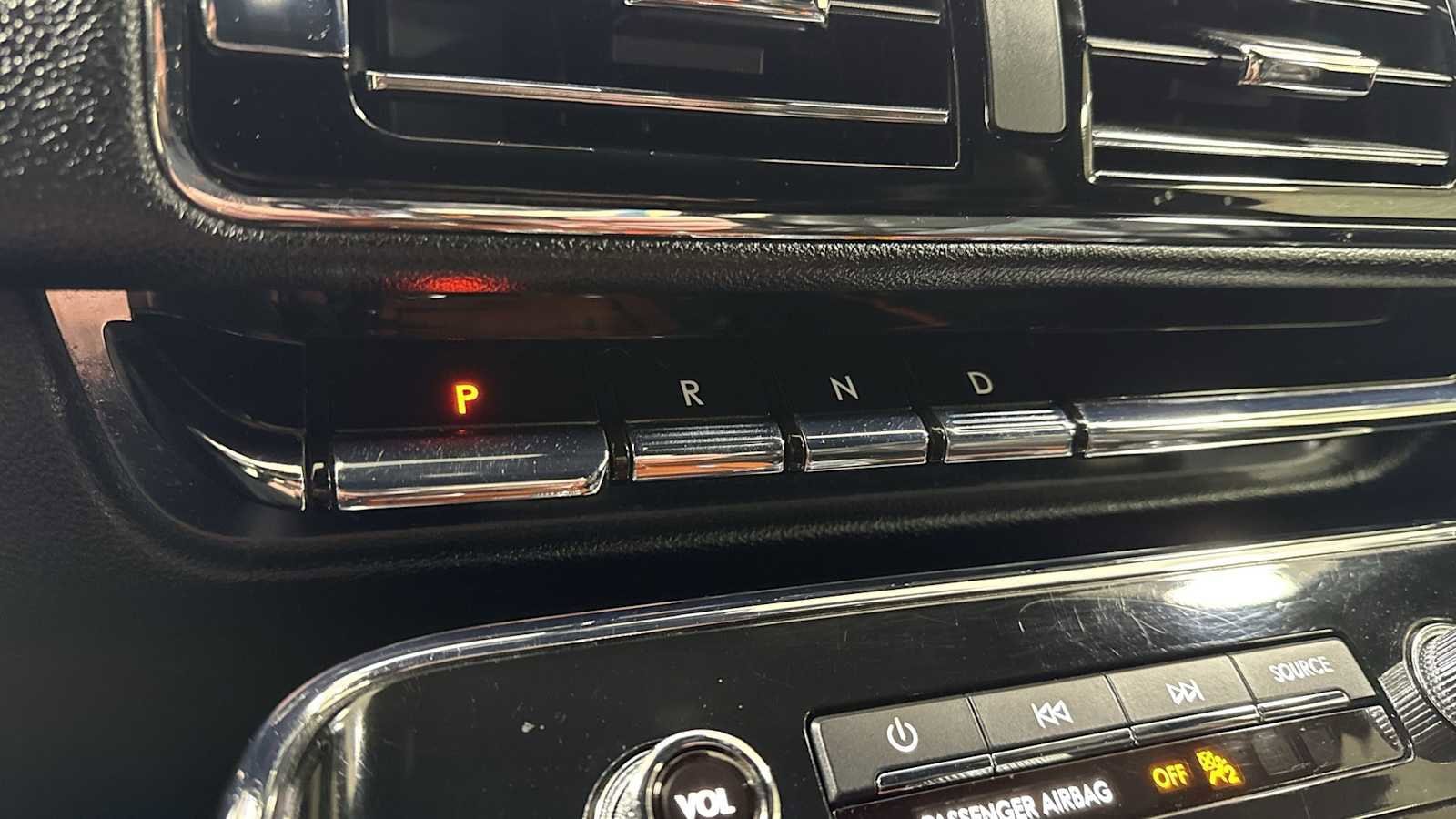 Thumbnail: 2019 Lincoln Navigator - 22